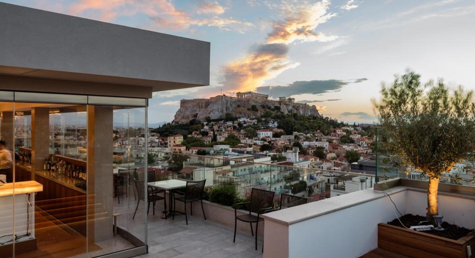 Read more about the article Athens Airport to Electra Metropolis Hotel