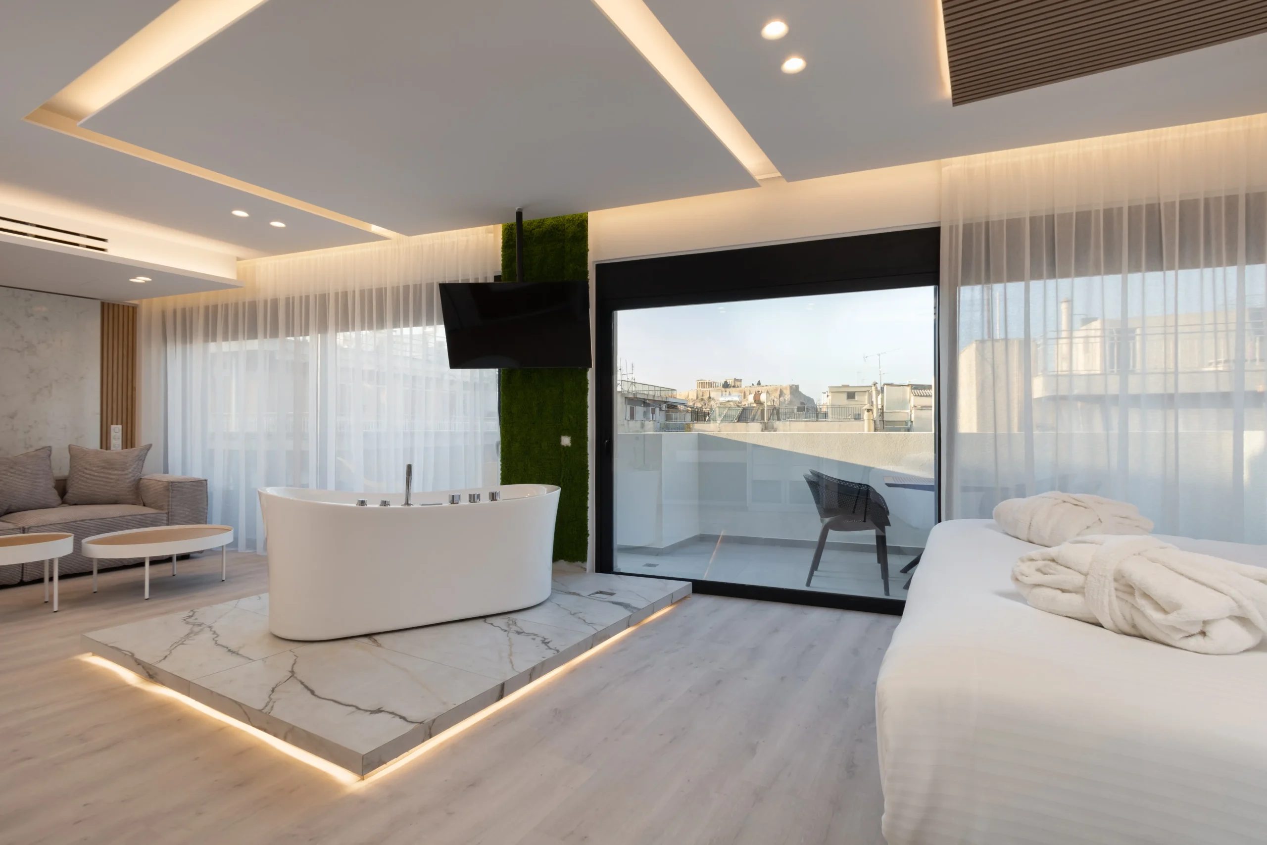 Read more about the article Athens Airport to Lux And Easy Acropolis Suites