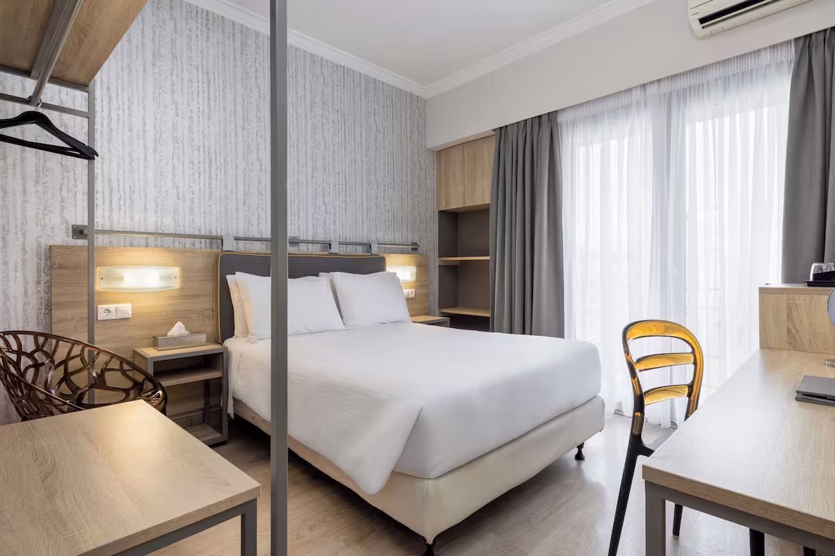 Read more about the article Athens Airport to Pan Hotel