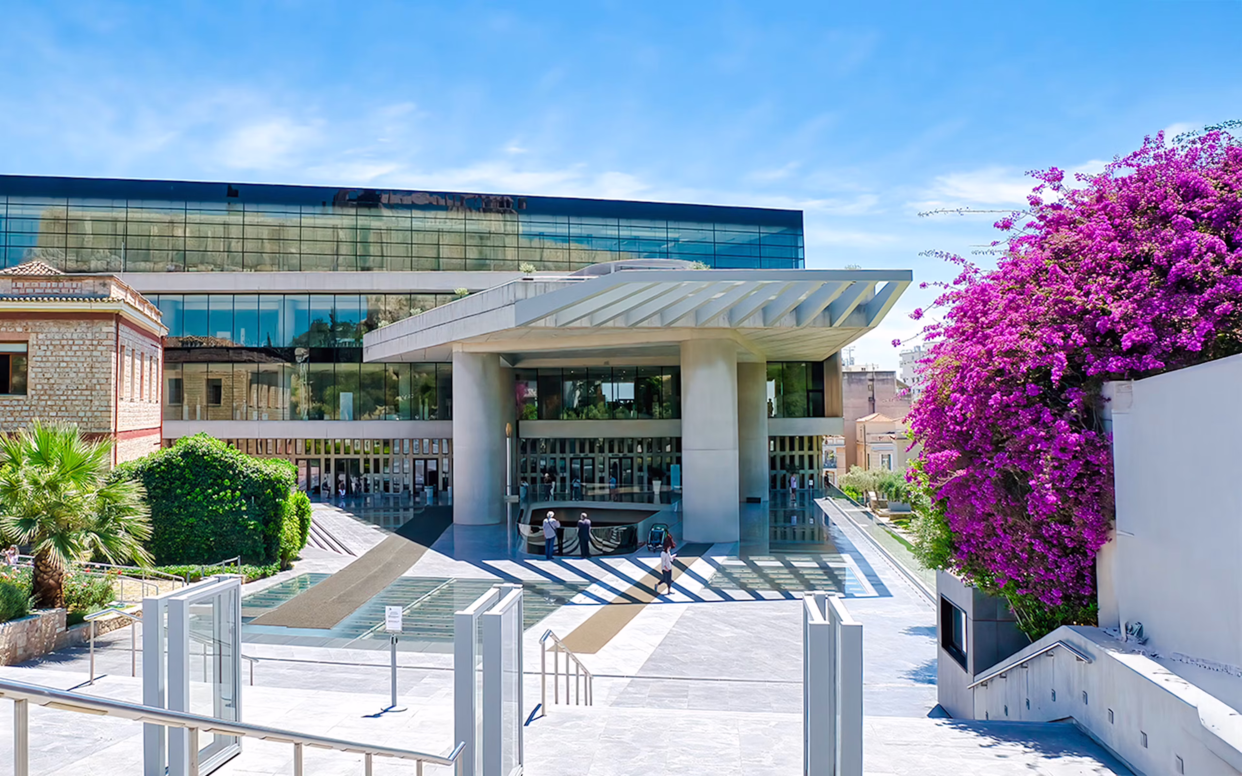 Read more about the article Book Athens Transfers to The Acropolis Museum